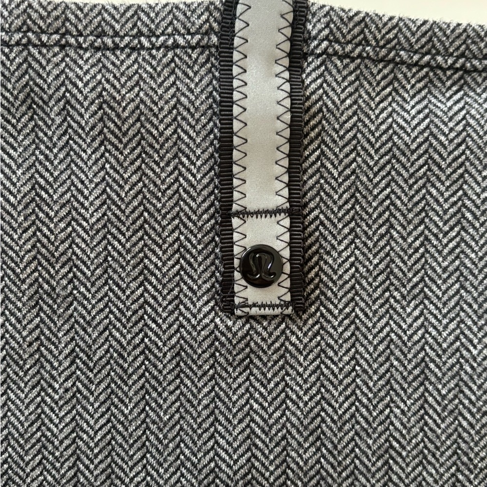 Lululemon Gray Herringbone Vinyasa Scarf